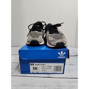 Adidas Swift Run I Toddler Shoes Gray/Black Lace-up Shoes Size 5 Lightly Used